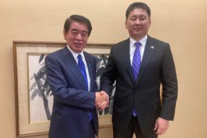 モンゴルのフレルスフ大統領と