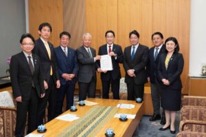 岸田総理に経済安全保障上に関する提言の申し入れ