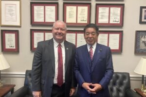 ラリー・ブション下院議員やエイドリアン・スミス下院議員にお会いしました