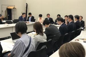 議員立法でこどもの貧困の解消に向けた対策の推進に関する法律を