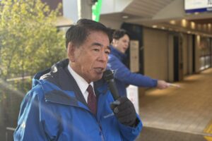 成増駅北口の朝の駅頭